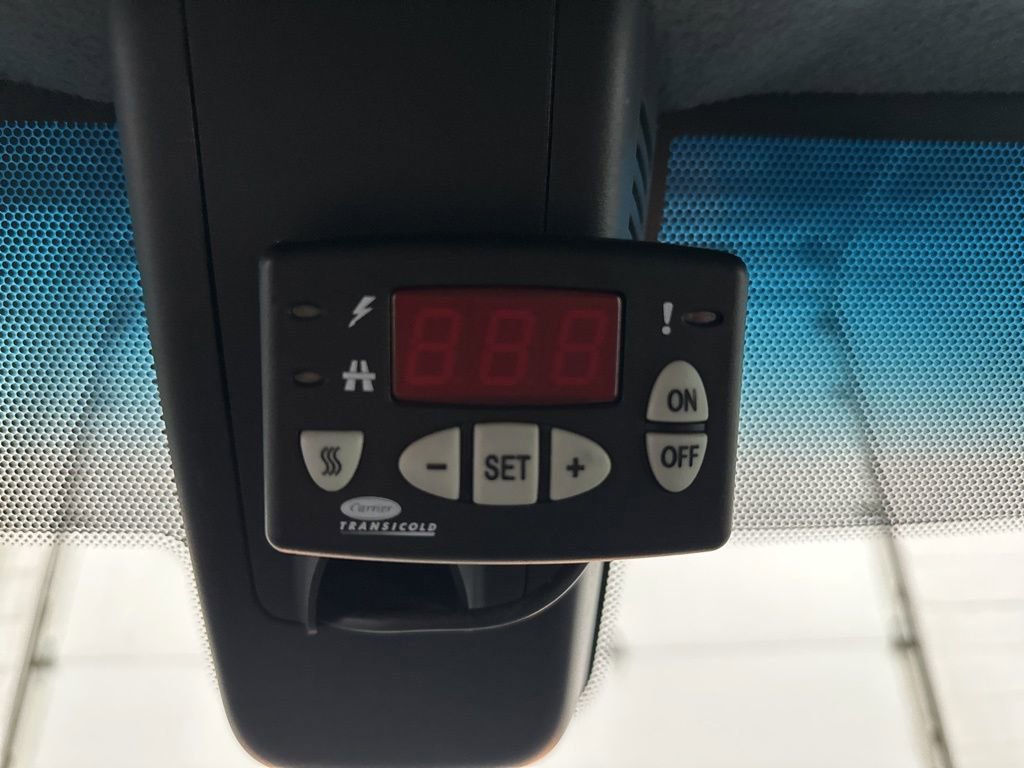 Used 2019 Freightliner Sprinter 144 RWD image 25