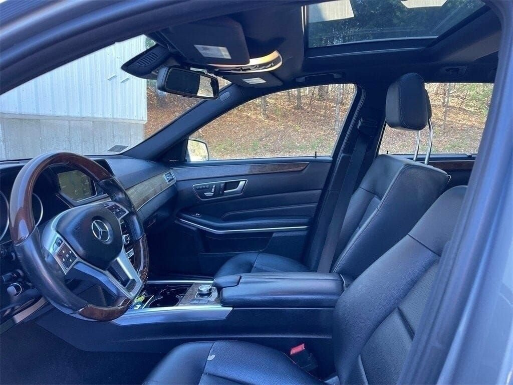 Used 2015 Mercedes-Benz E 350 4MATIC Wagon image 10