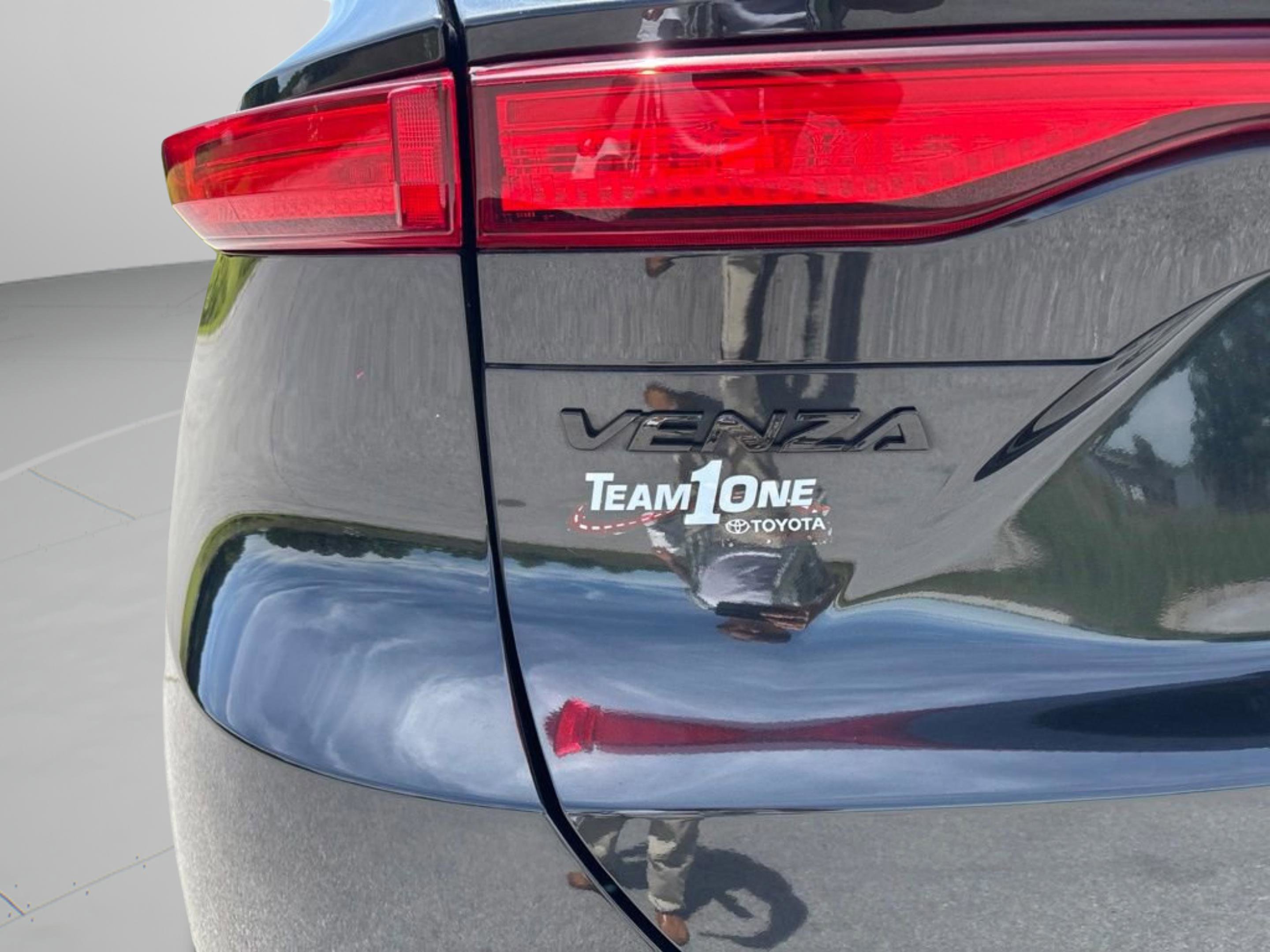 Used 2024 Toyota Venza Nightshade AWD/4WD image 46