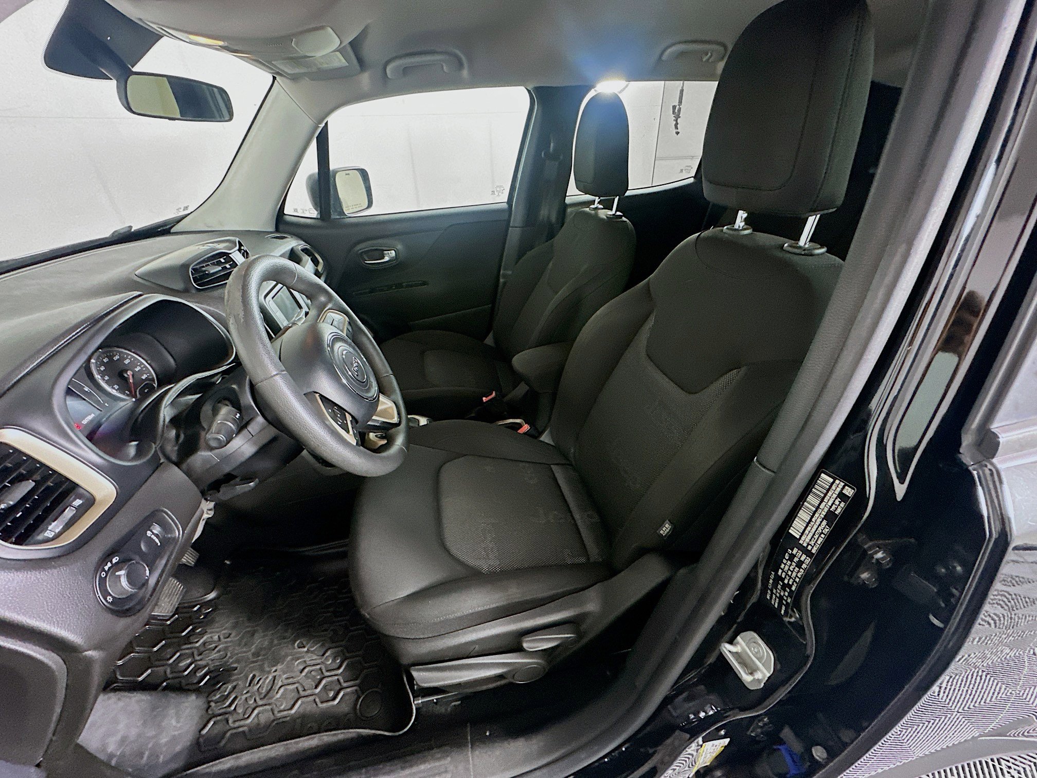 Used 2016 Jeep Renegade Sport w/ Power & Air Group image 13