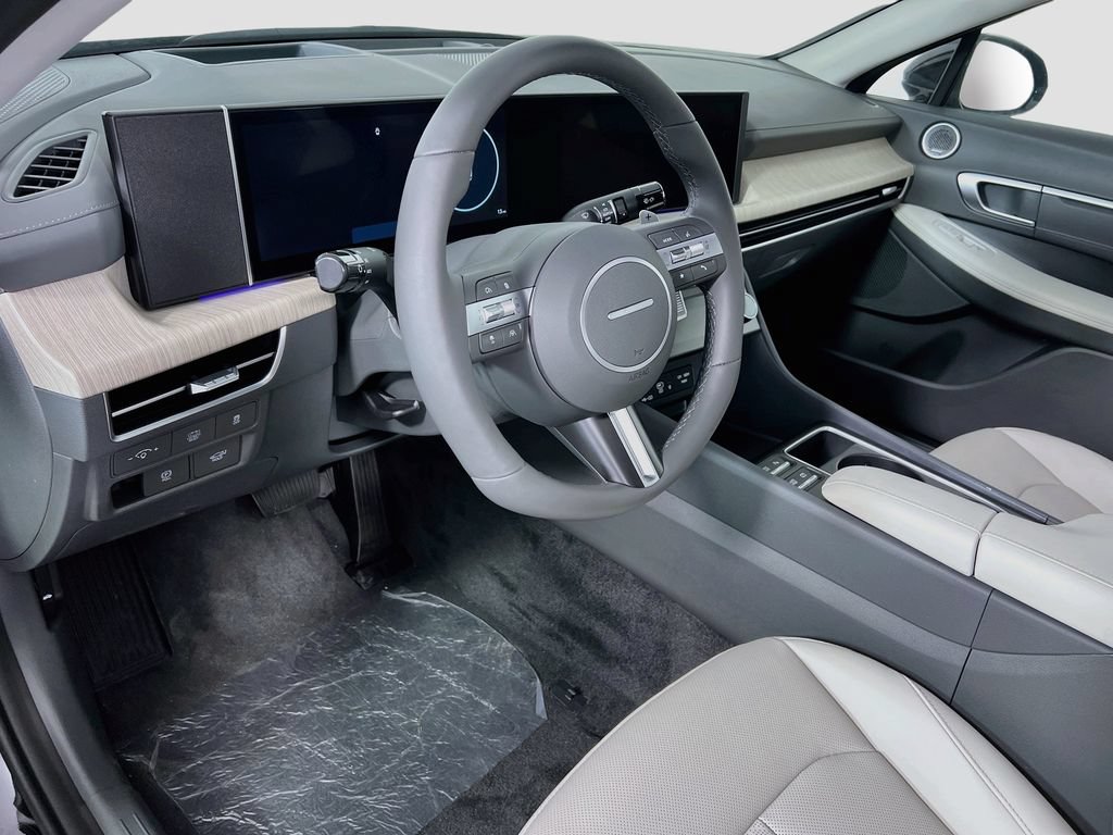 New 2026 Hyundai Sonata Limited FWD image 8