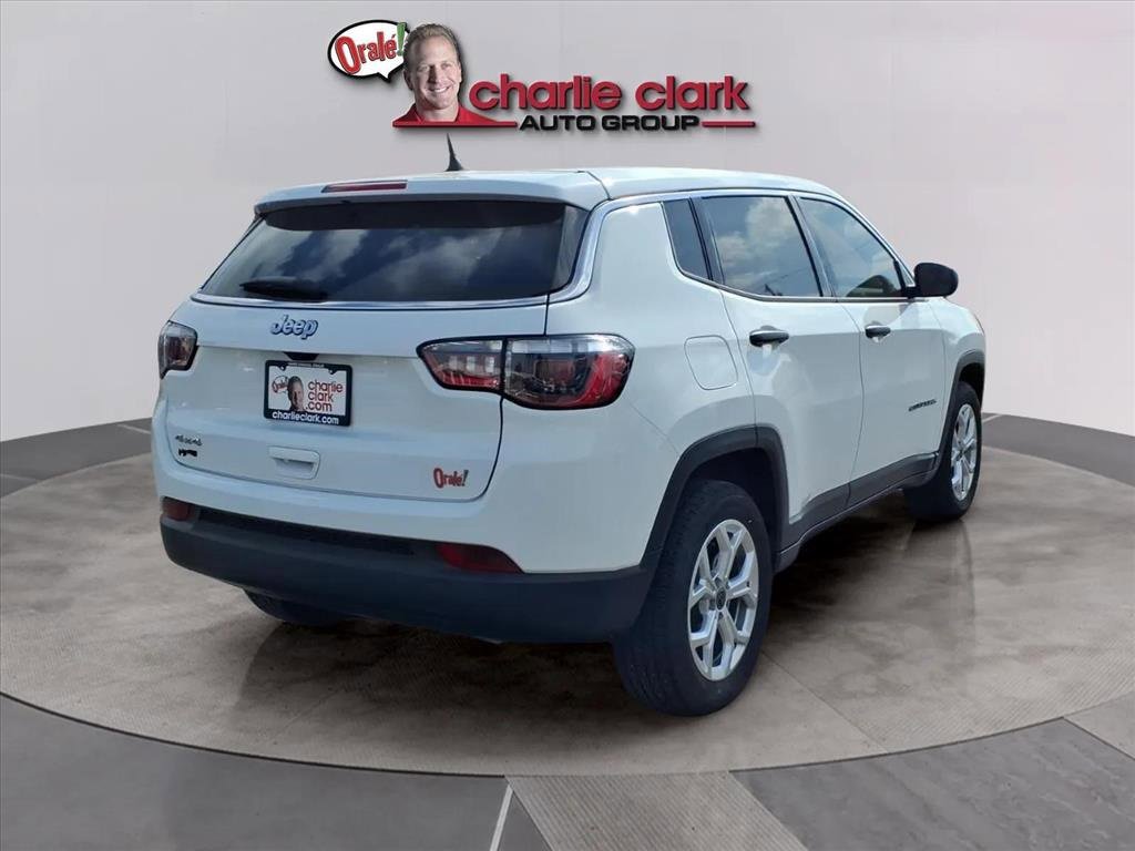Used 2025 Jeep Compass Sport image 5