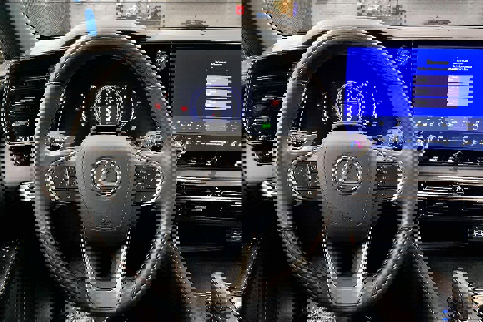 Used 2024 Lexus RX 350 w/ Convenience Package image 5