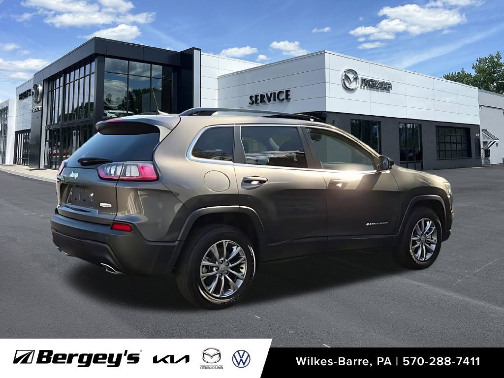 Used 2022 Jeep Cherokee Latitude Lux w/ Sun & Sound Group AWD/4WD image 10
