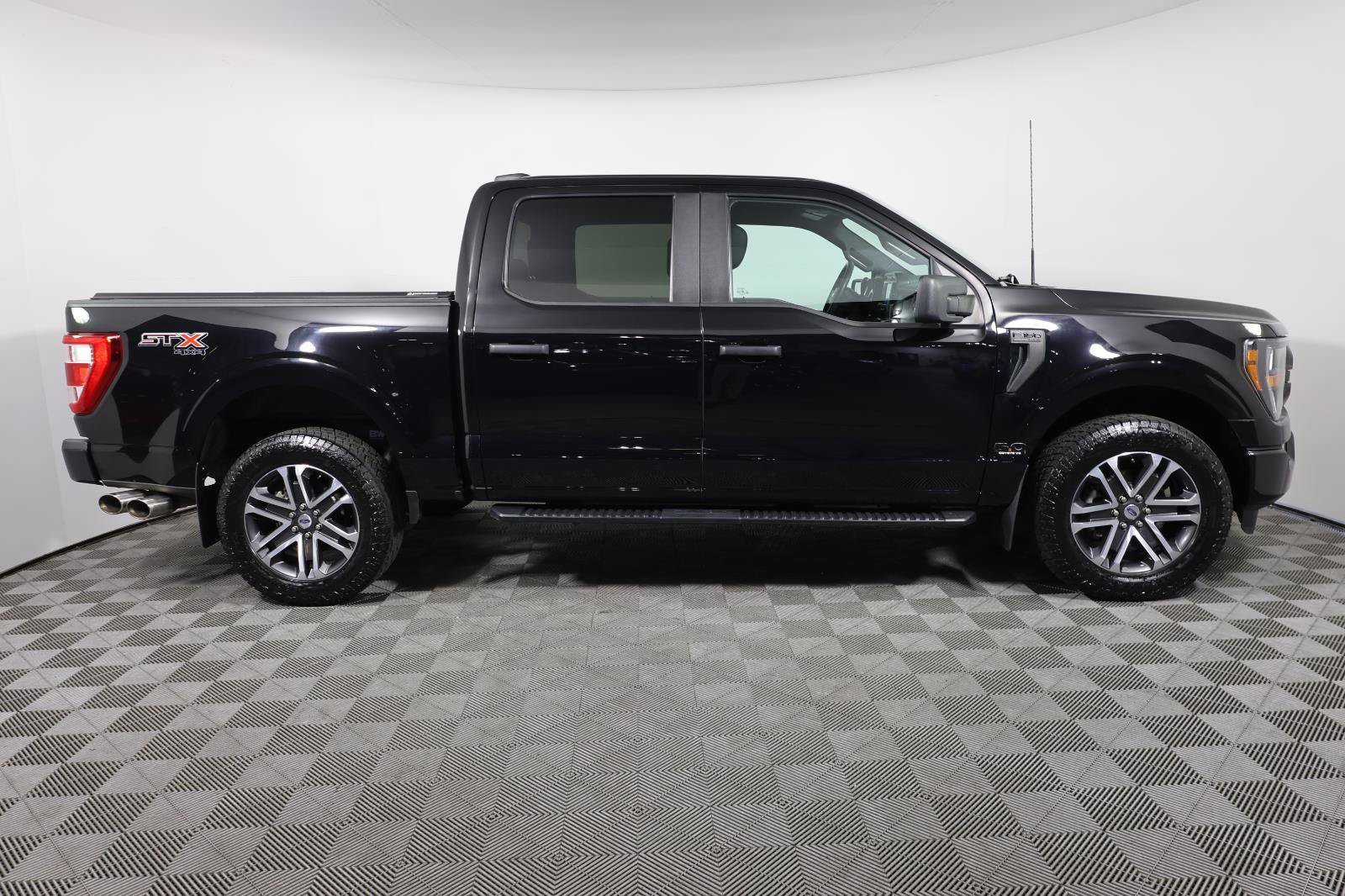 Used 2023 Ford F150 XL w/ STX Appearance Package AWD/4WD image 4