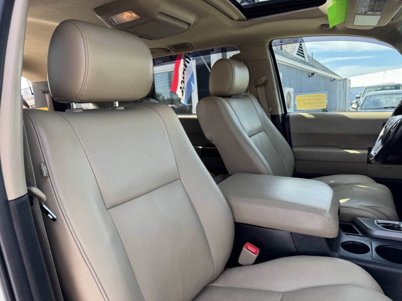 Used 2014 Toyota Sequoia Platinum AWD/4WD image 40