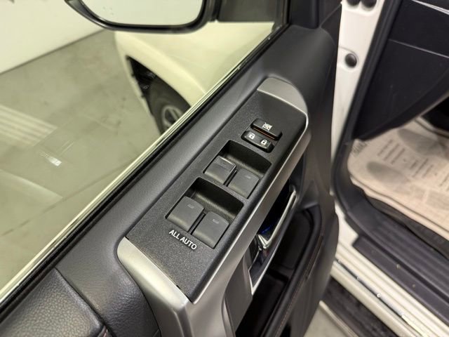 Used 2023 Toyota 4Runner Limited AWD/4WD image 11