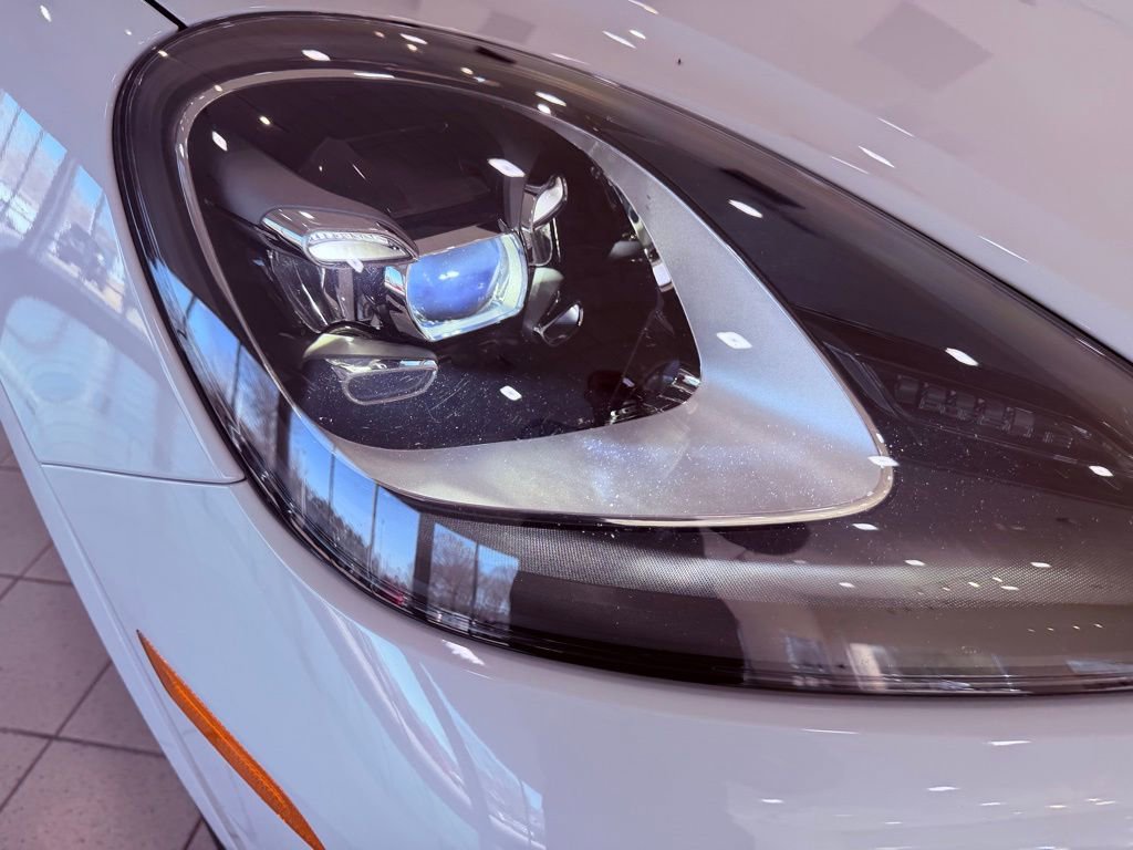 Used 2020 Porsche Cayenne image 18