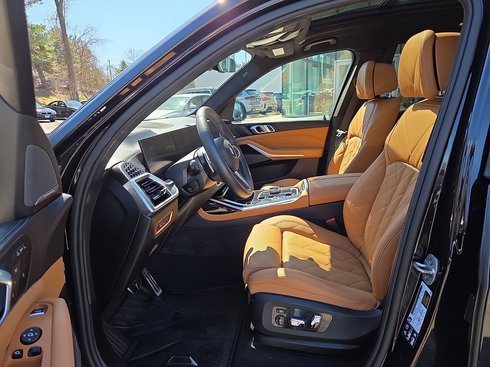 Used 2026 BMW X7 xDrive40i w/ M Sport Package AWD/4WD image 14