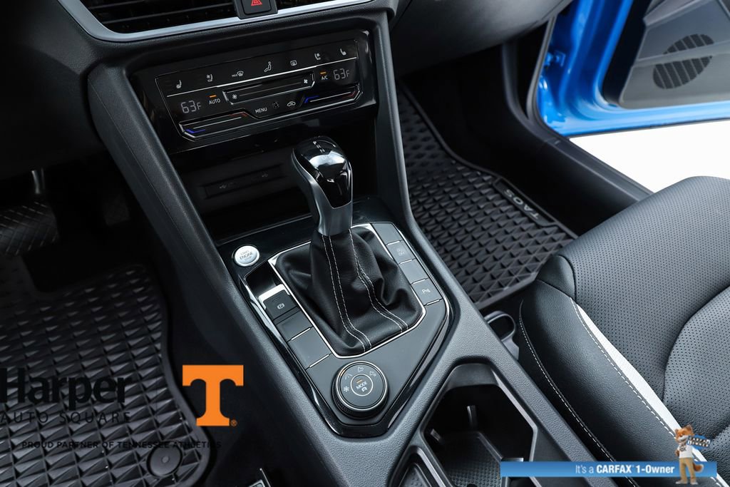 Used 2025 Volkswagen Taos SEL image 24