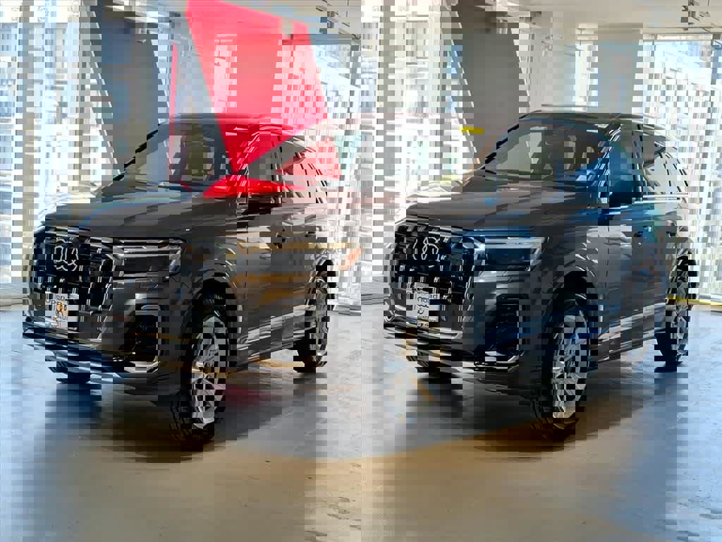 Certified 2025 Audi Q7 3.0T Premium w/ Convenience Package