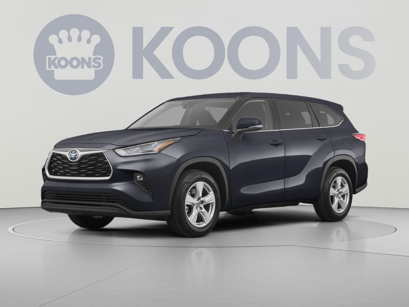 Used 2023 Toyota Highlander LE AWD/4WD image 1