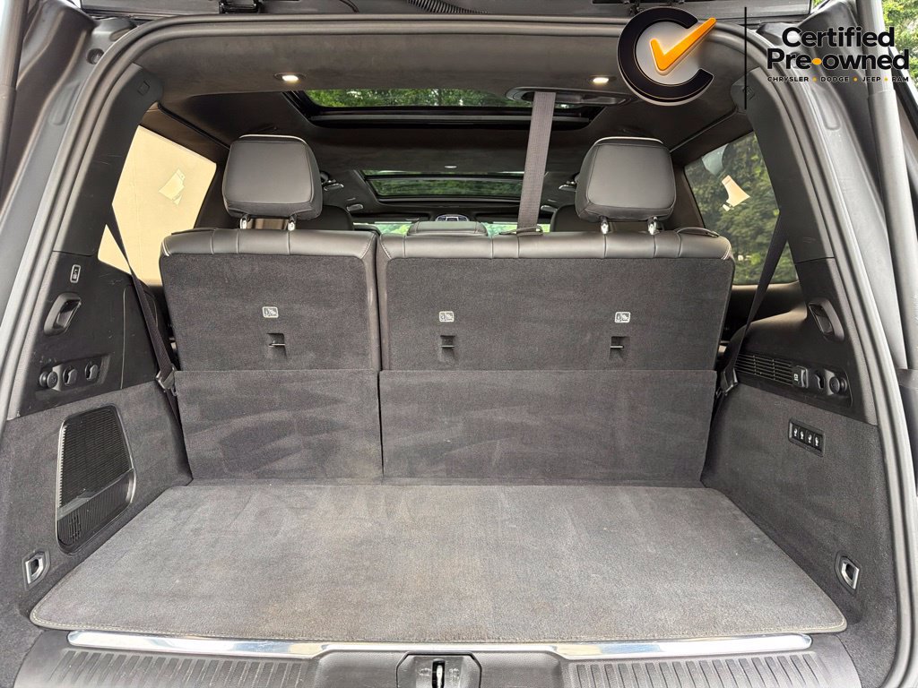 Used 2023 Jeep Grand Wagoneer Series II AWD/4WD image 18