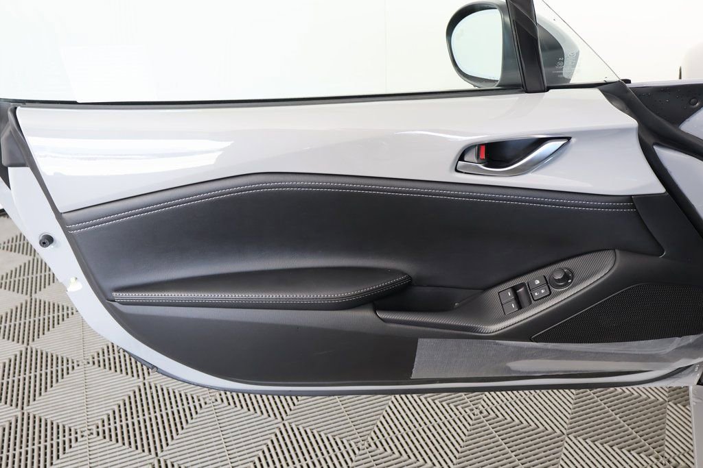 New 2026 MAZDA MX-5 Miata RF Grand Touring image 6