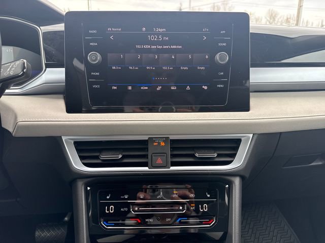 New 2026 Volkswagen Taos SE image 21