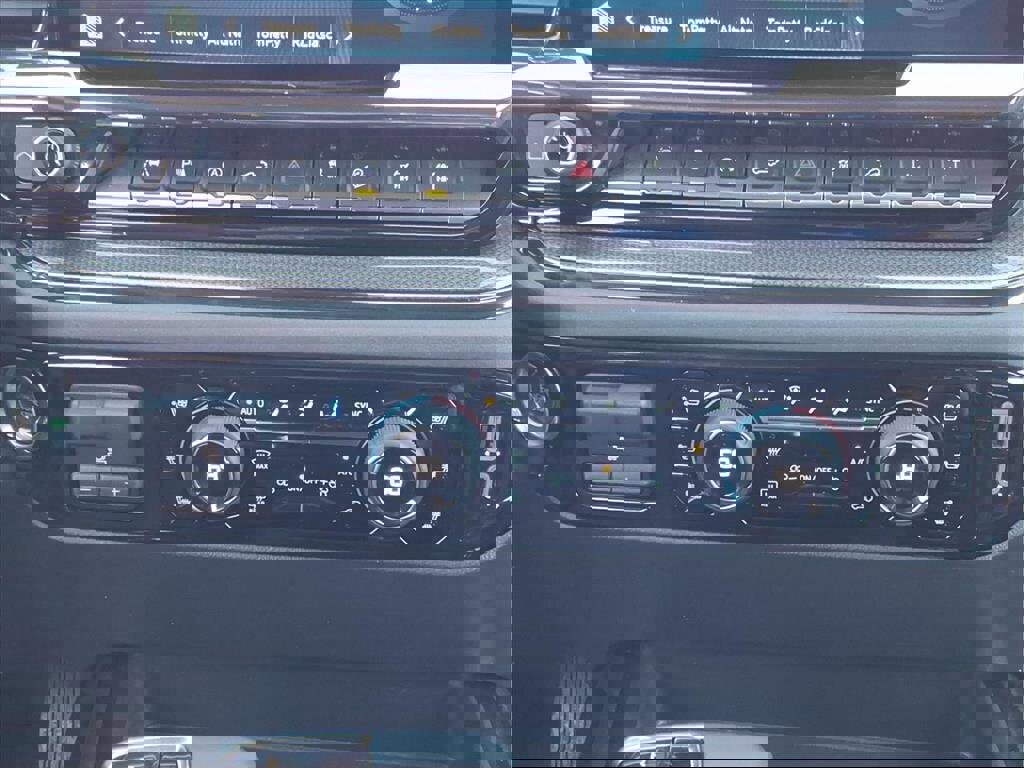 Used 2023 Chevrolet Silverado 1500 ZR2 w/ Technology Package image 22