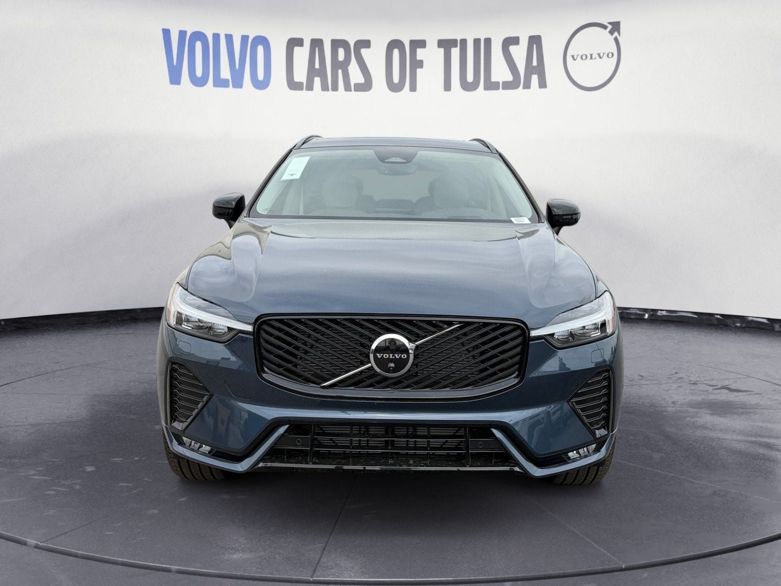 New 2026 Volvo XC60 B5 Ultra w/ Protection Package Premier AWD/4WD image 8