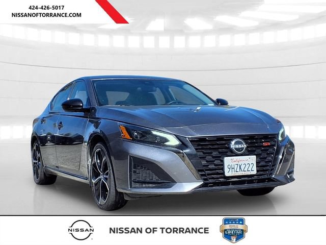 Used 2024 Nissan Altima 2.5 SR FWD image 1