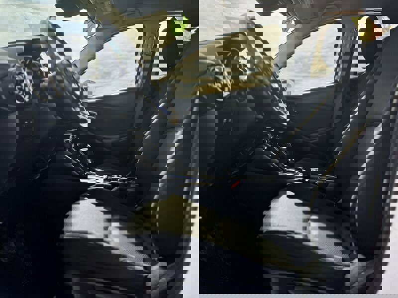 Used 2020 Toyota Yaris LE image 4