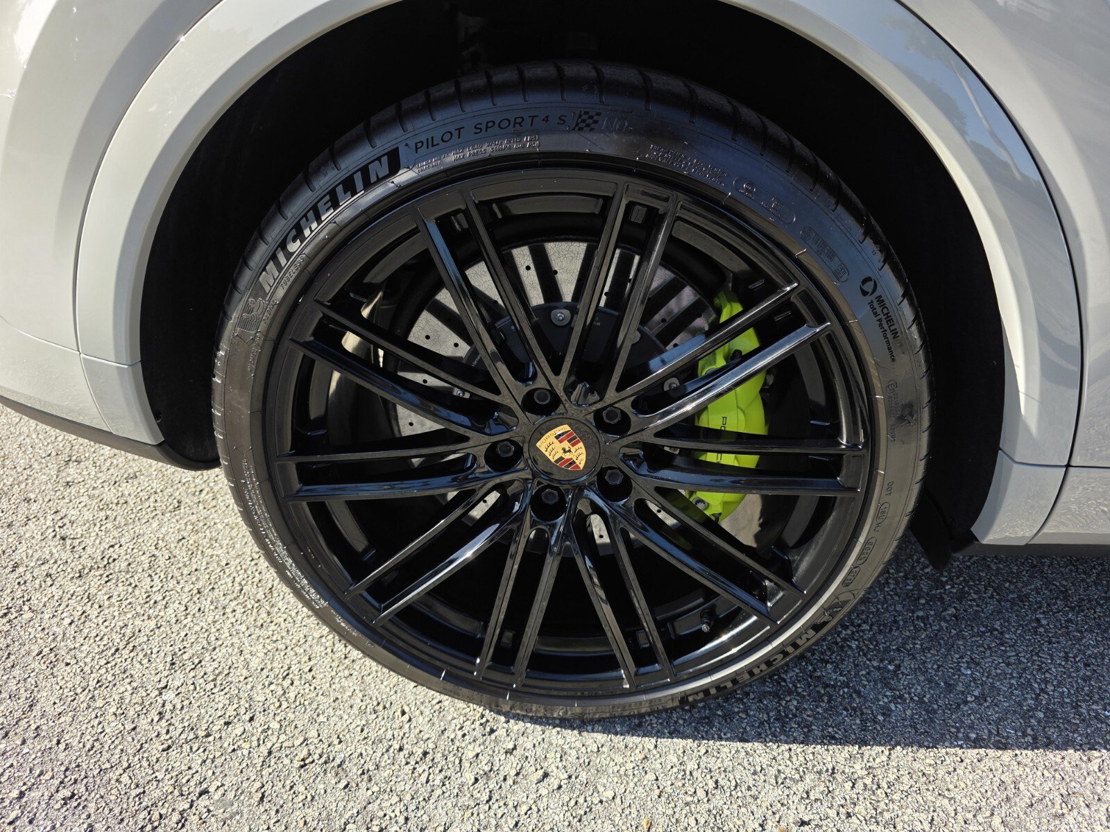 Used 2021 Porsche Cayenne Turbo S AWD/4WD image 9