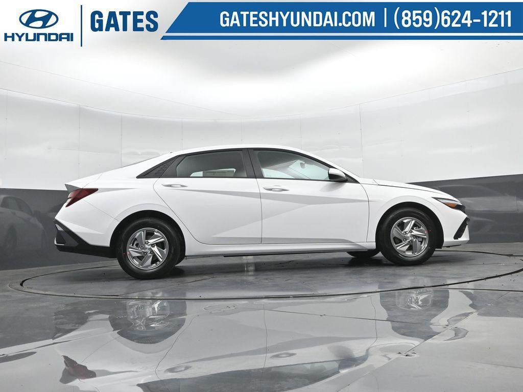 New 2026 Hyundai Elantra SE FWD image 35