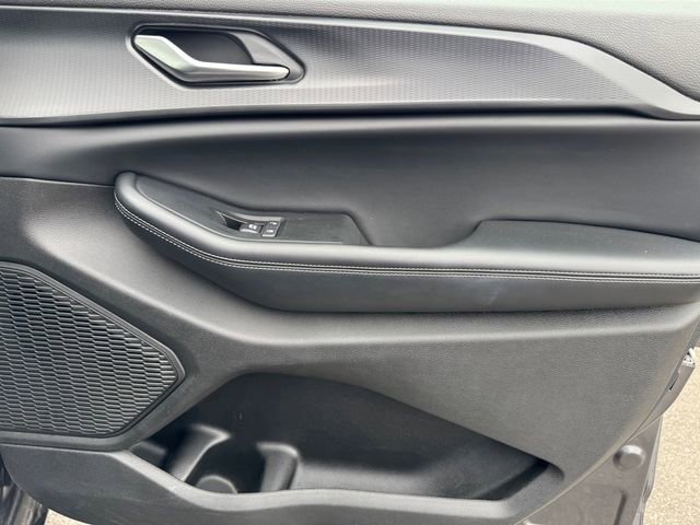 Used 2024 Jeep Grand Cherokee L Laredo image 8