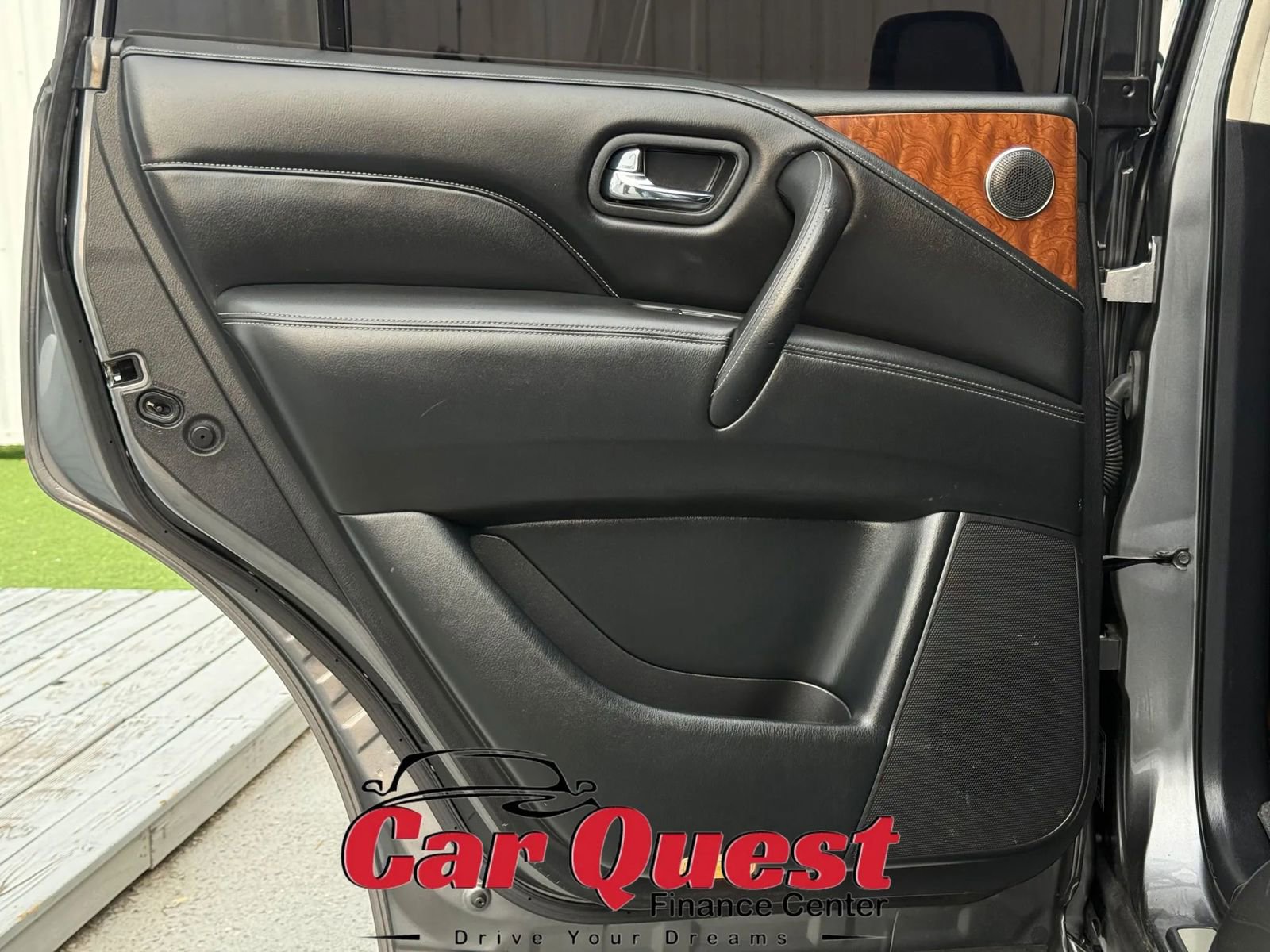 Used 2019 INFINITI QX80 Luxe RWD image 13
