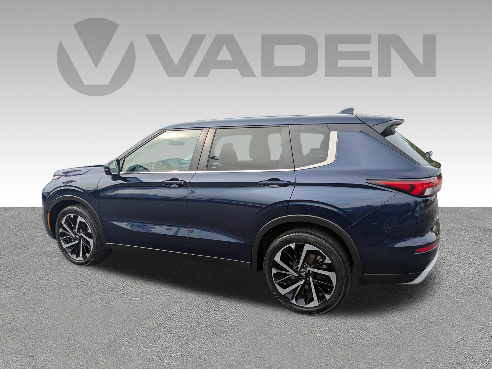 Used 2024 Mitsubishi Outlander SE FWD image 29