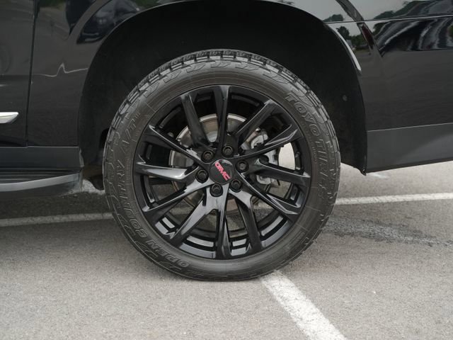 Used 2022 GMC Yukon XL SLT w/ SLT Premium Package AWD/4WD image 47
