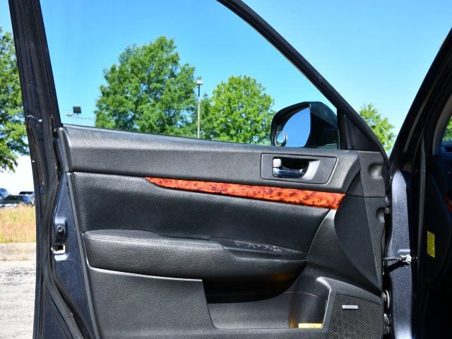 Used 2012 Subaru Outback 2.5i Limited w/ Moonroof Pkg AWD/4WD image 11