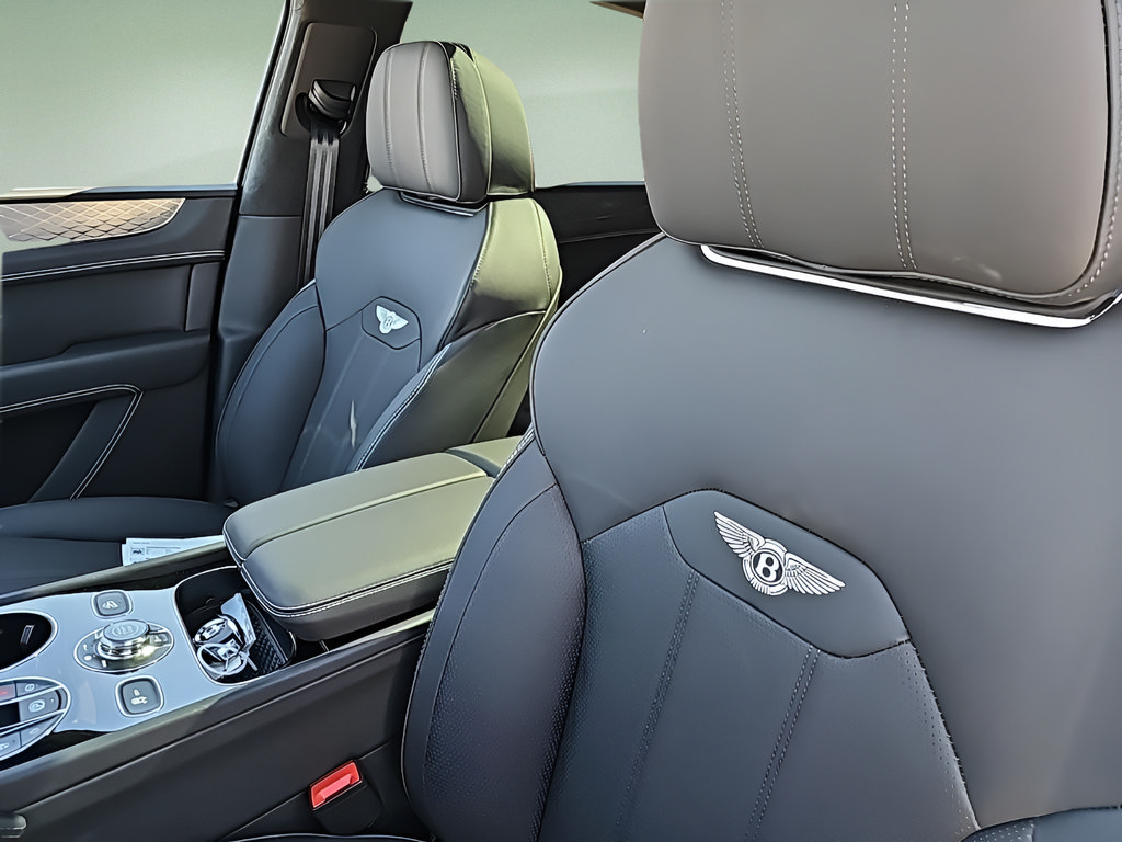 New 2024 Bentley Bentayga AWD/4WD image 19