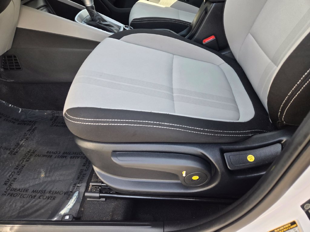 Used 2025 Hyundai Venue SEL FWD image 15