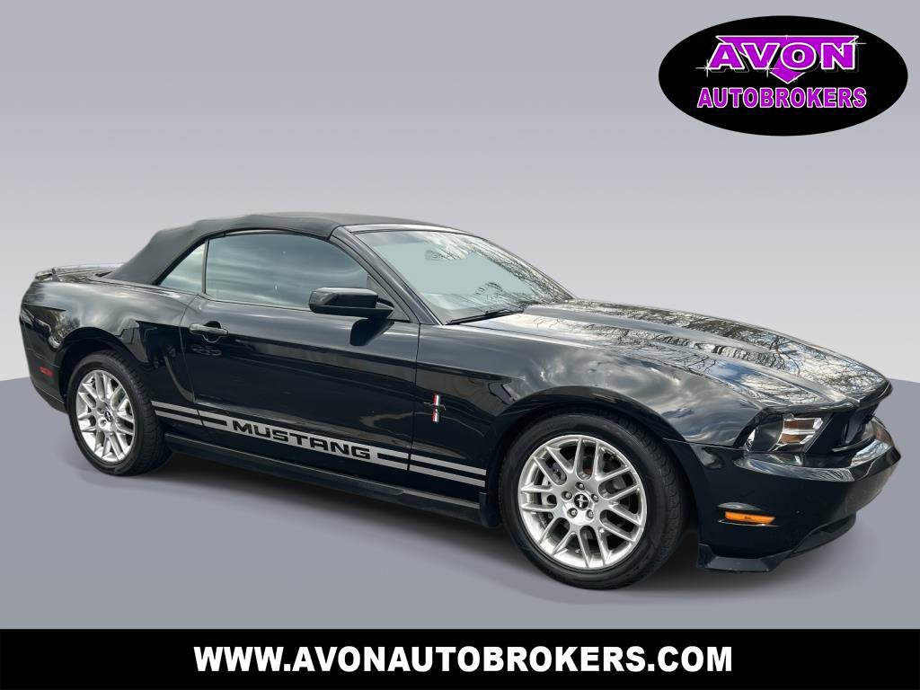 Used 2012 Ford Mustang Convertible image 1