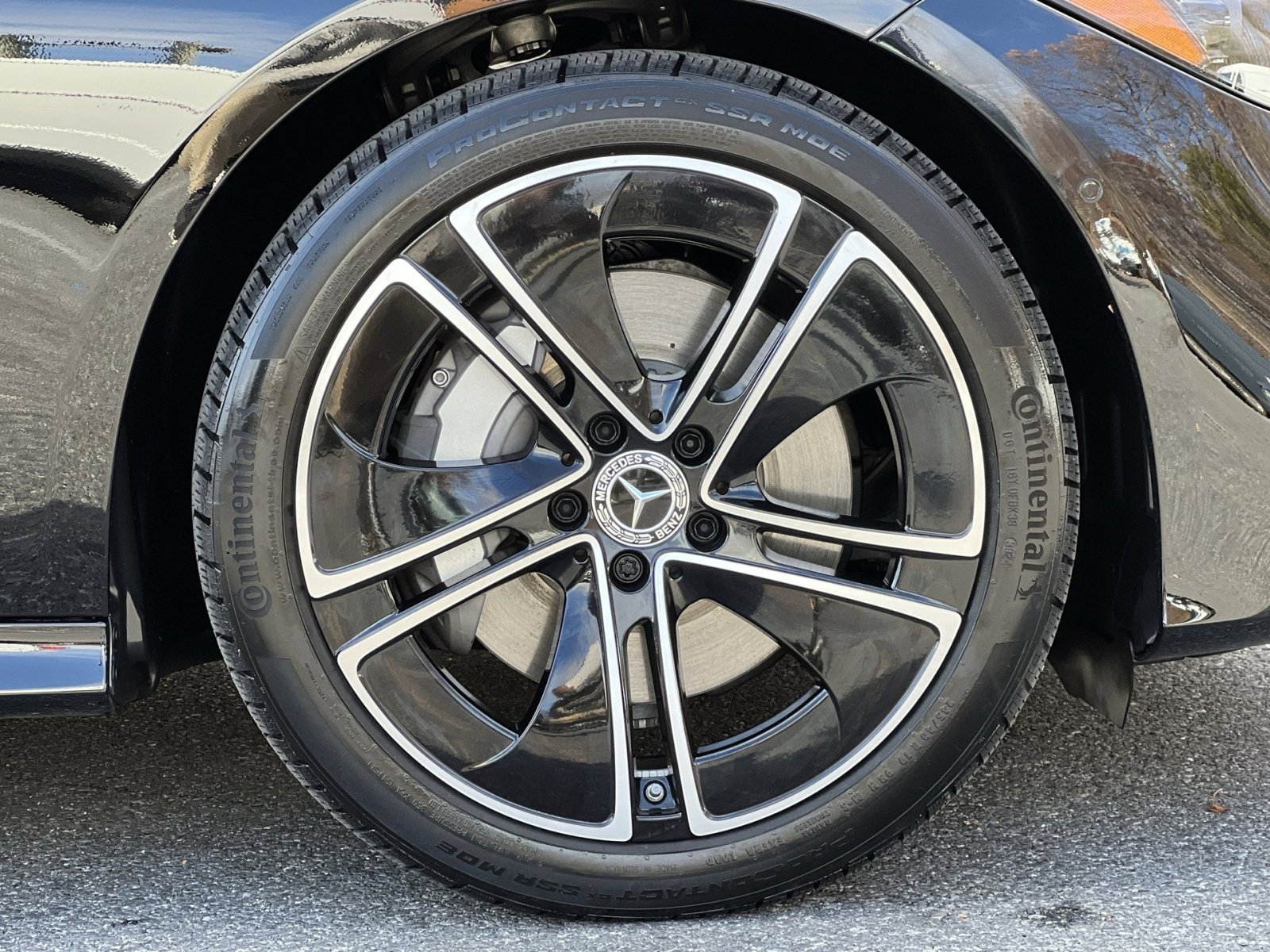 Certified 2025 Mercedes-Benz CLE 300 4MATIC Coupe image 10