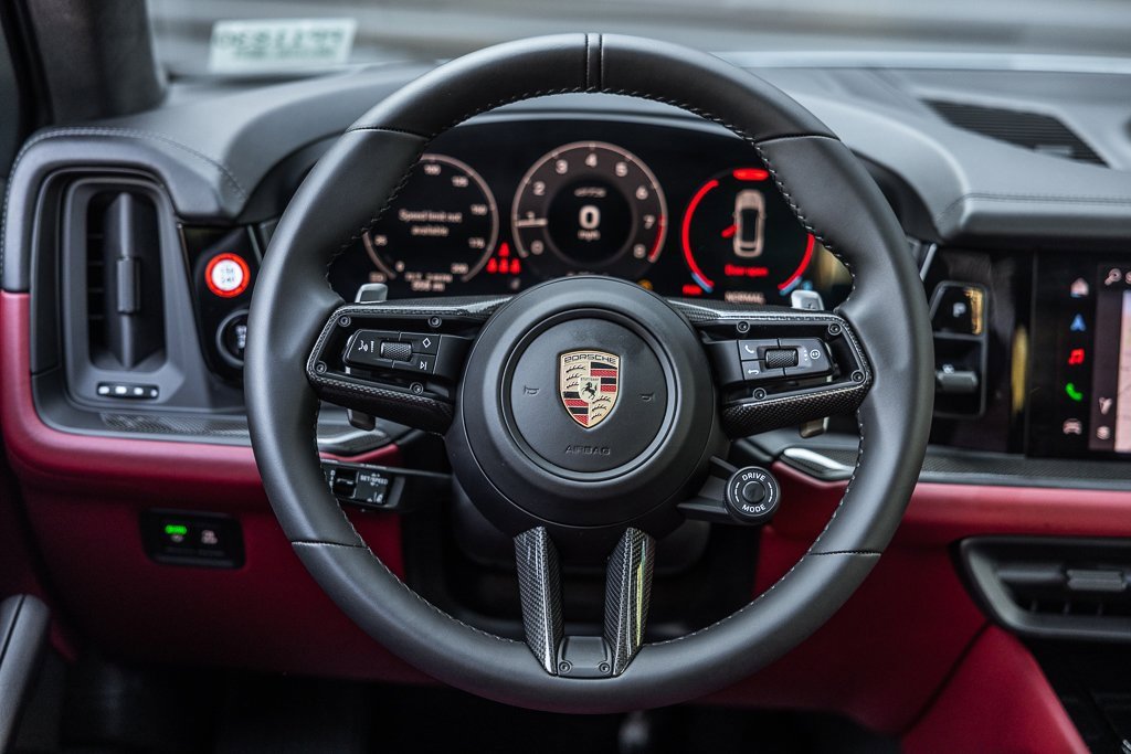 Certified 2025 Porsche Cayenne GTS image 14