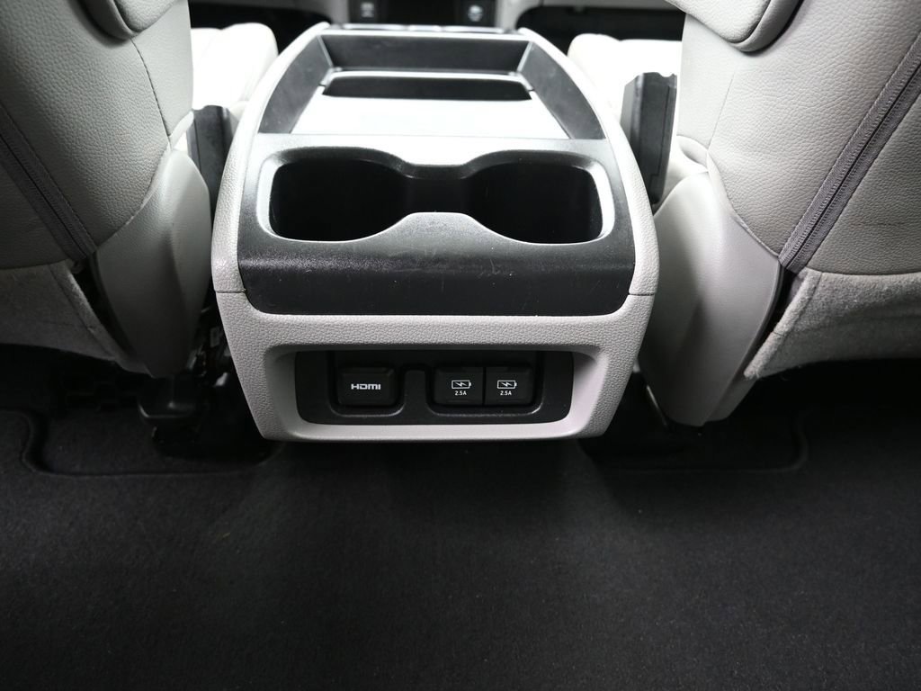 Used 2019 Honda Odyssey Elite image 25