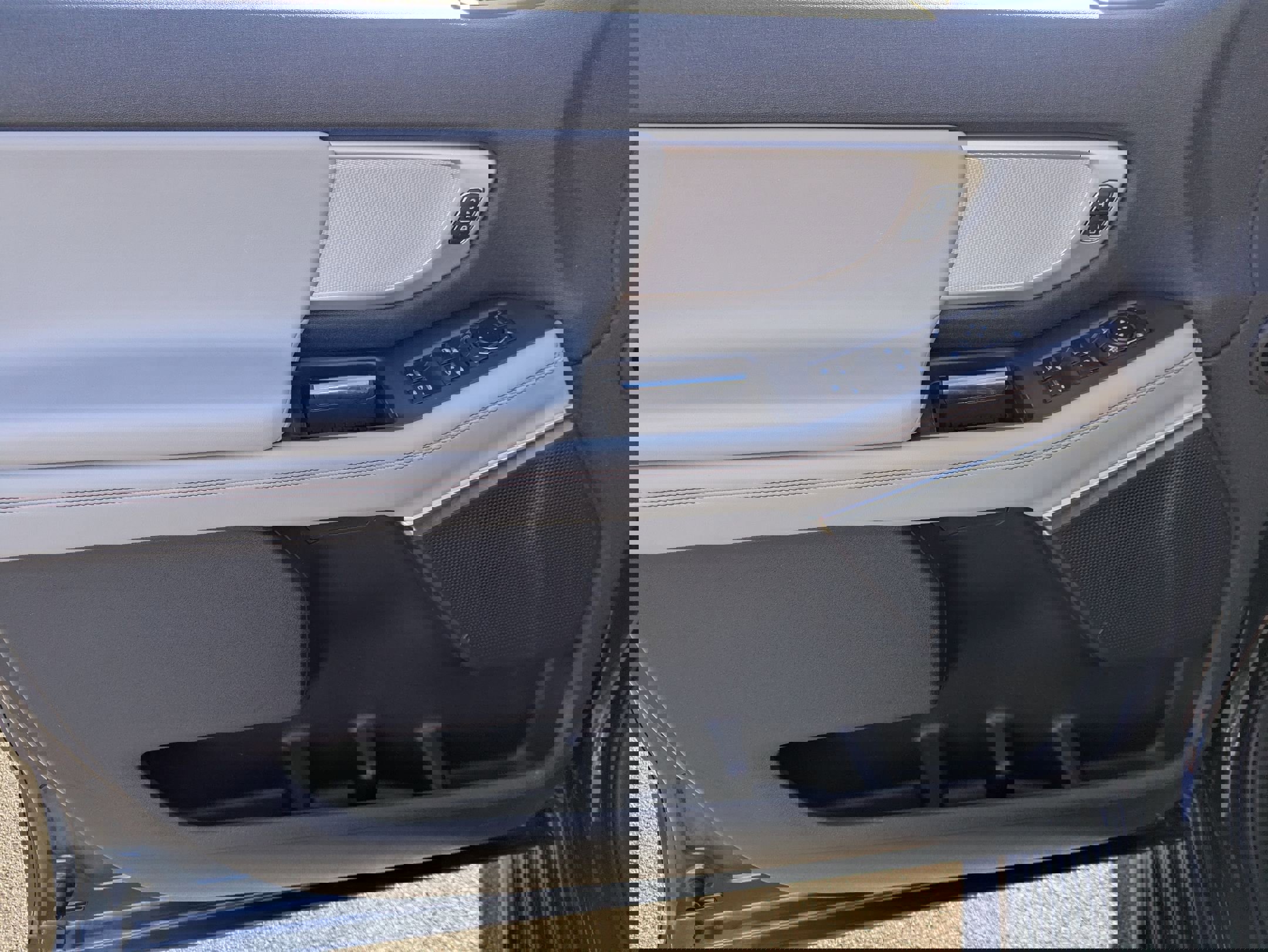 Used 2025 Ford Expedition Max Active image 11