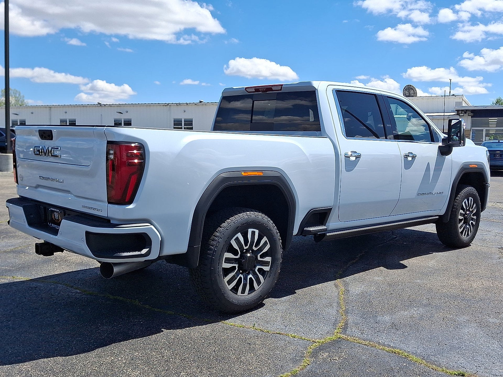 New 2026 GMC Sierra 2500 Denali Ultimate AWD/4WD image 12