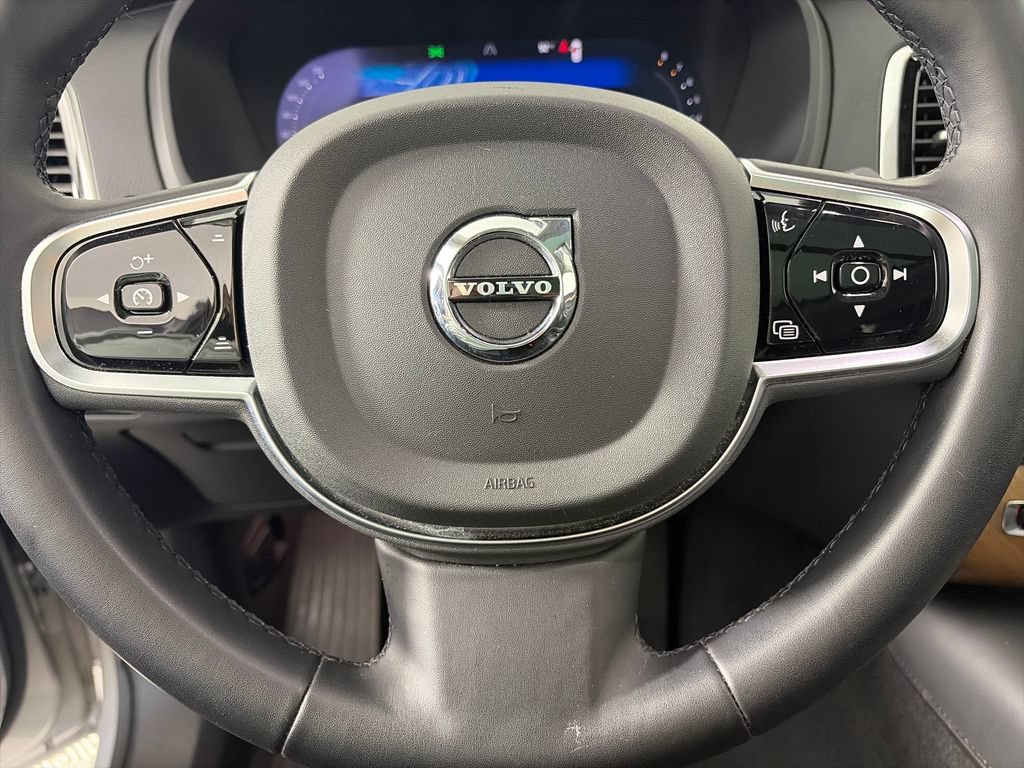 Used 2024 Volvo XC90 B5 Plus AWD/4WD image 16