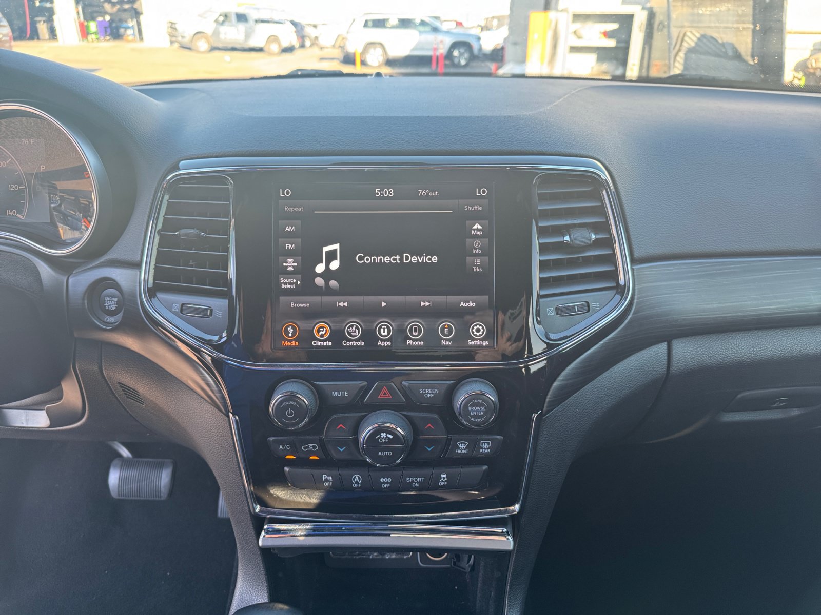 Used 2021 Jeep Grand Cherokee Laredo X AWD/4WD image 19