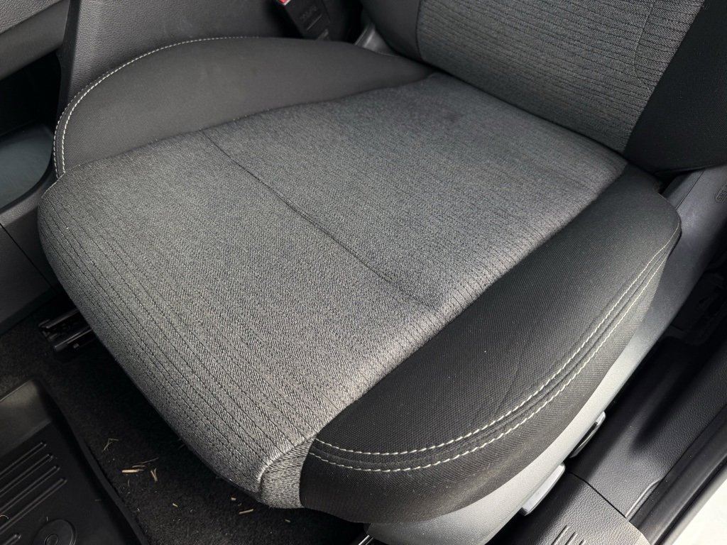 Used 2023 Nissan Rogue SV image 24