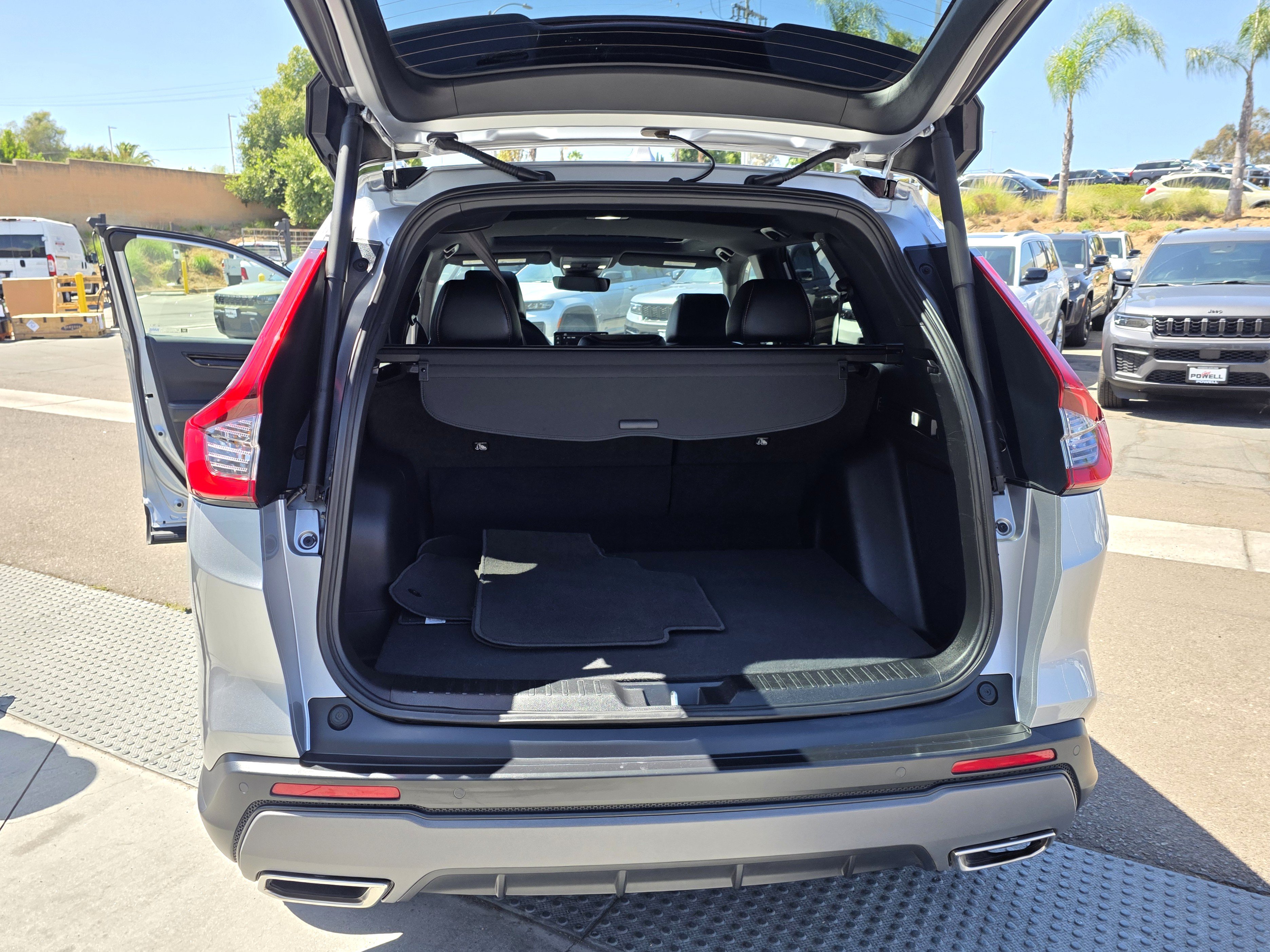 Used 2025 Honda CR-V Sport Touring image 20