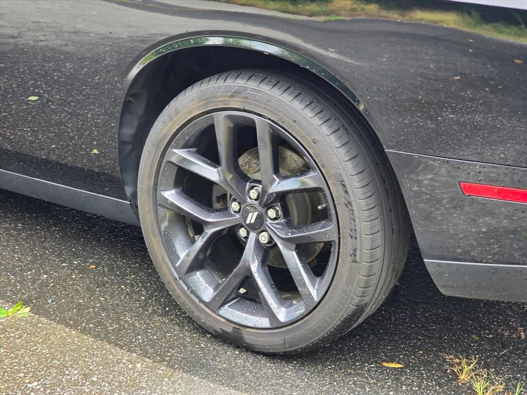 Used 2019 Dodge Challenger SXT w/ Blacktop Package RWD image 19