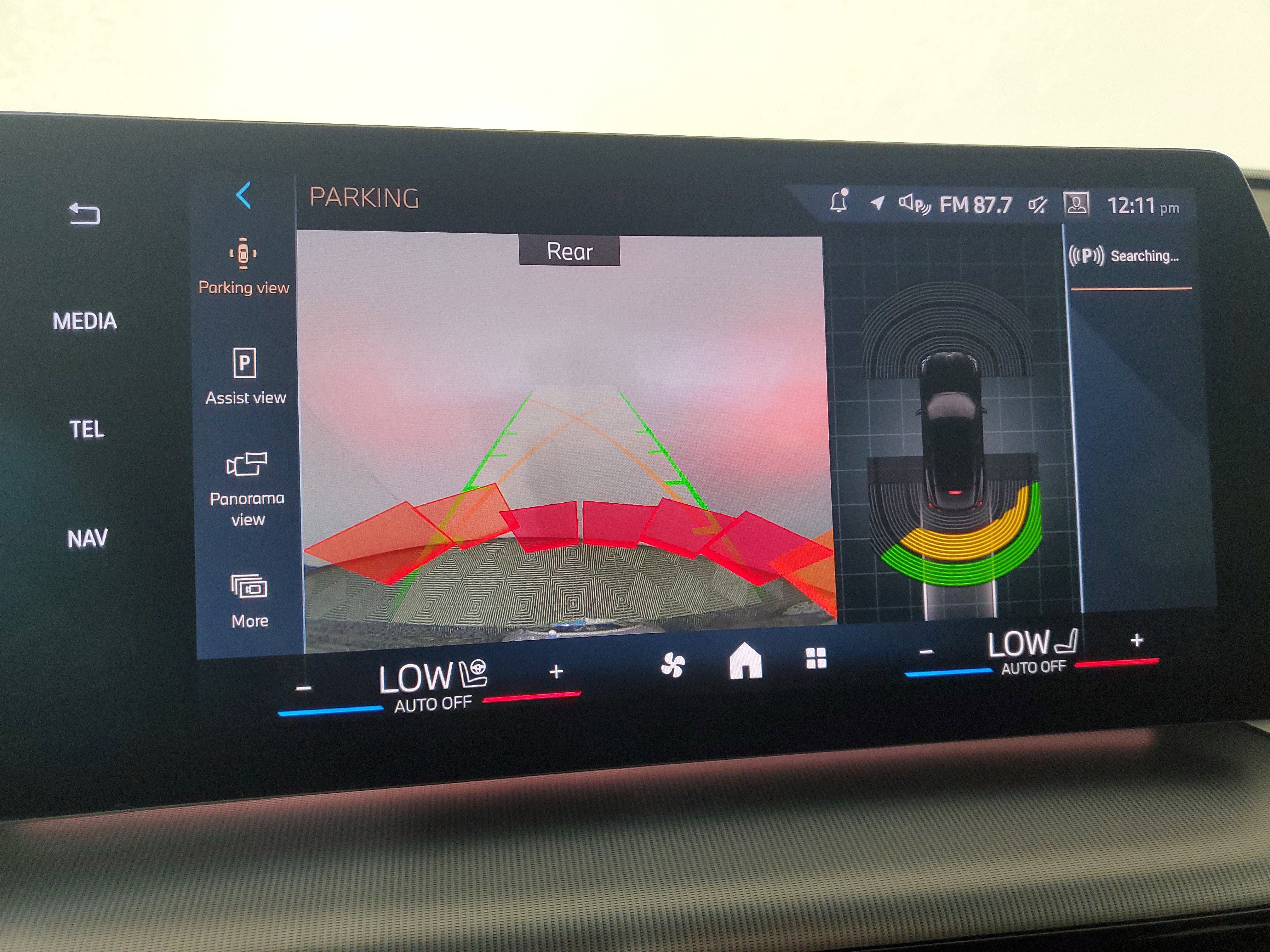 New 2025 BMW X2 xDrive28i w/ Convenience Package image 19