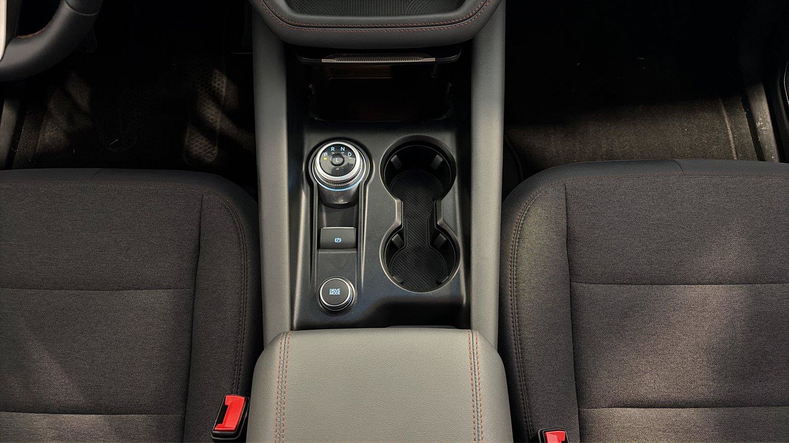Certified 2025 Ford Explorer Active RWD image 25