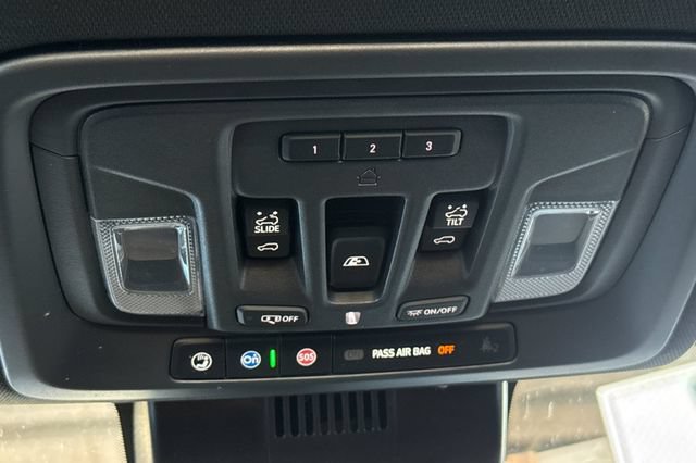 Used 2025 GMC Sierra 2500 AT4 w/ AT4 Premium Plus Package AWD/4WD image 22