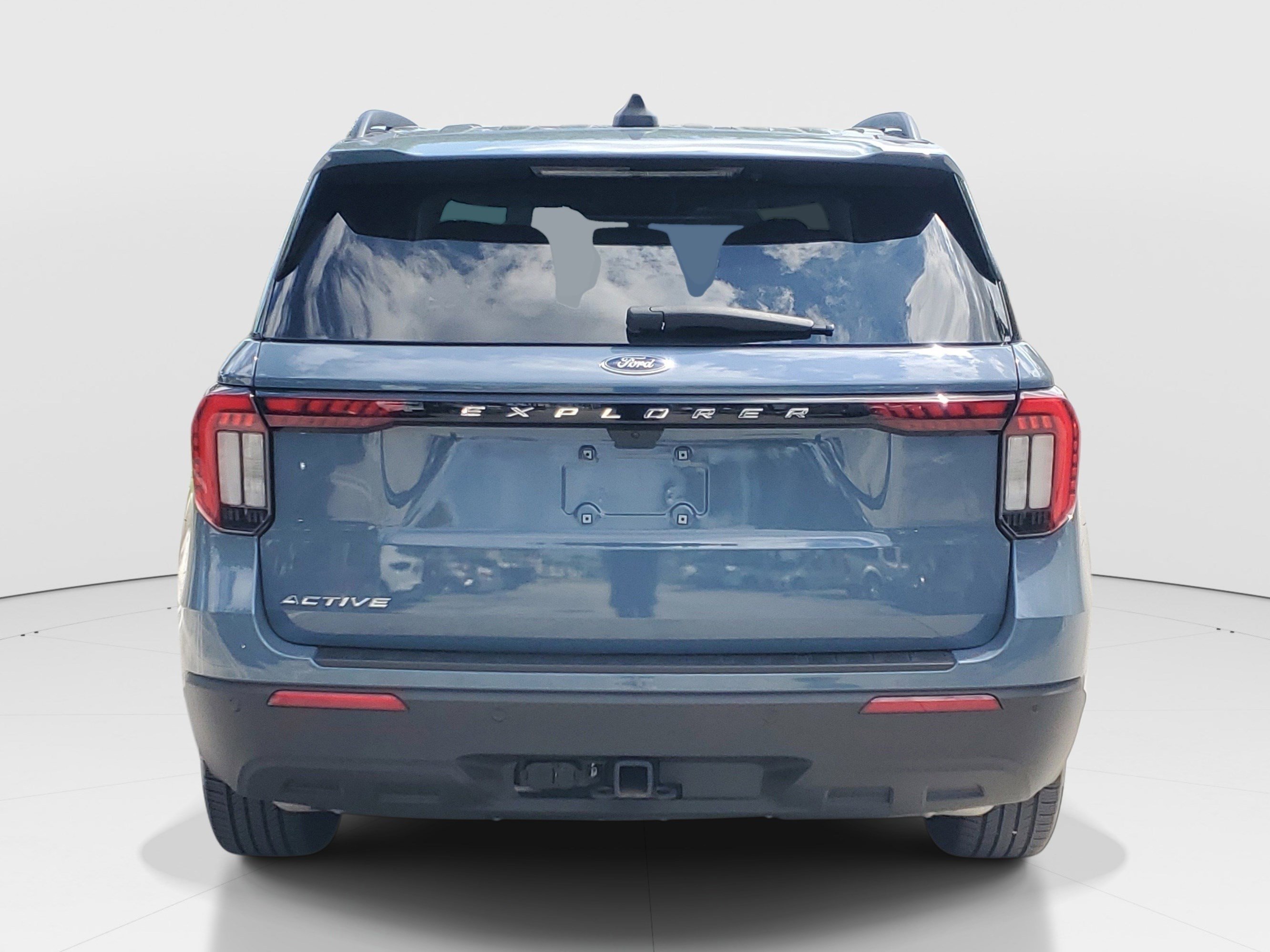 Used 2025 Ford Explorer Active RWD image 4