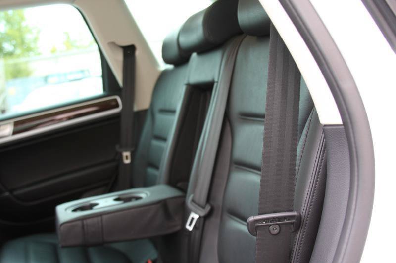 Used 2016 Volkswagen Touareg VR6 AWD/4WD image 35