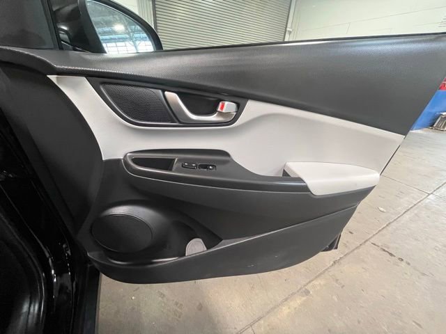 Used 2023 Hyundai Kona SEL image 10