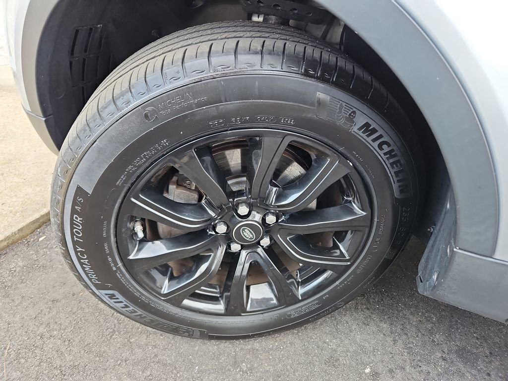 Used 2019 Land Rover Range Rover Evoque image 34